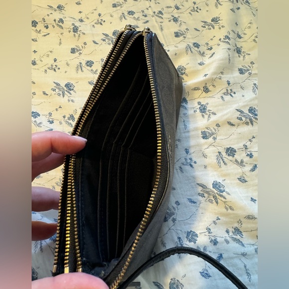 Coach wristlet - Picture 4 of 4